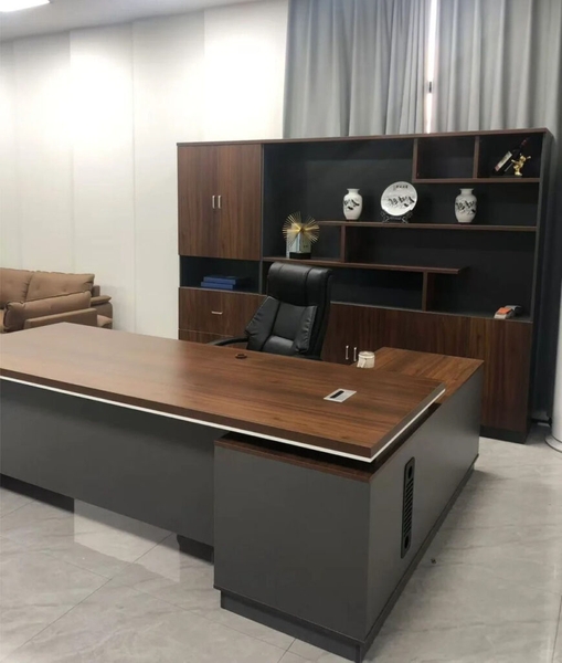 Bạn Muốn Phòng Giám Đốc Đẳng Cấp Như Công Ty Xi Măng Phúc Thành? Khám Phá Giải Pháp Từ Nội Thất Yota!