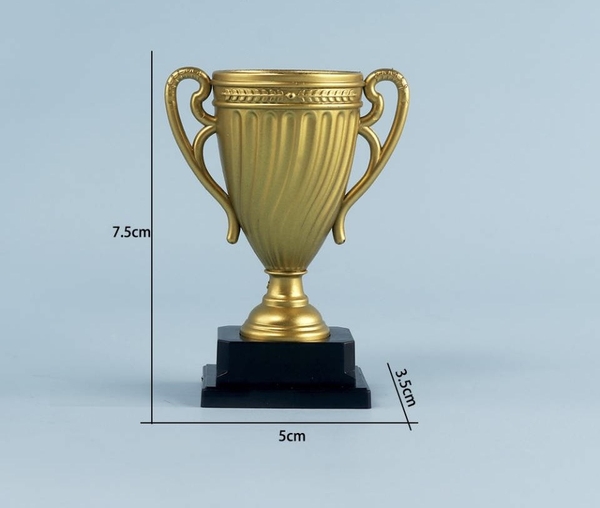 Cup bóng đá nhựa VÀNG đế đen (mẫu mới).