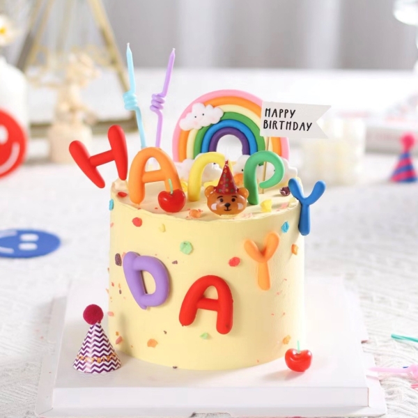 Vỉ 4 cây nến Gấu đội mũ
