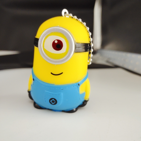 Tượng Minion vàng xanh (nhựa).