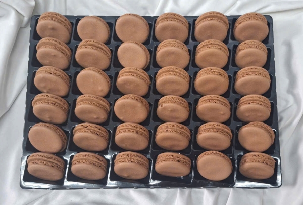 Bánh Maccaron (hộp 36 cặp) hàng Việt Nam -MÀU NÂU.