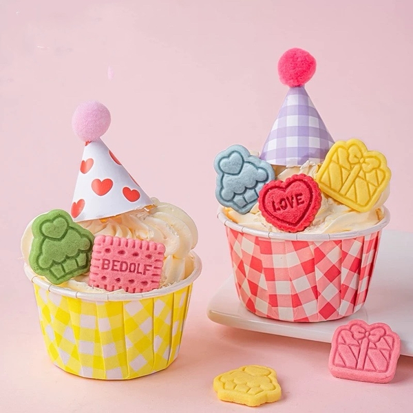 Bánh quy 180gam mix nhiều chi tiết (trái tim, cupcake , hộp quà).
