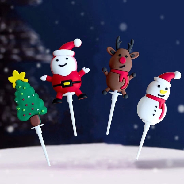 TUONG-set 4 chi tiết (cây thông-ông già noel-tuần lộc-người tuyết) nhựa dẻo.