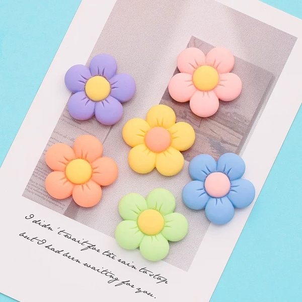 Set 10 hoa đào nhựa 5 cánh mix màu (kt 2.7x2.6cm).