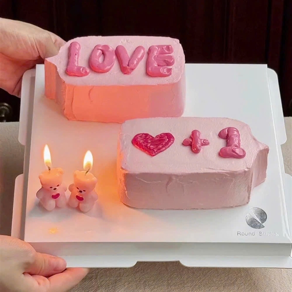 Vỉ 5 nến gấu TRẮNG tim đỏ.