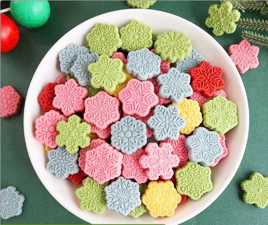 Bánh quy noel (gói to 300gam) - hình bông tuyết mix màu.