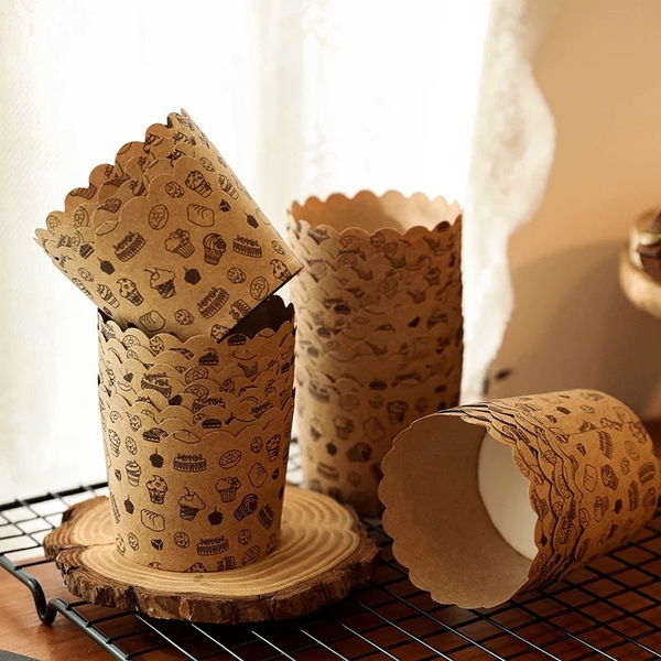Set 50 cốc cupcake -NÂU (kt 7x5.5x6cm) (hoạ tiết bánh).
