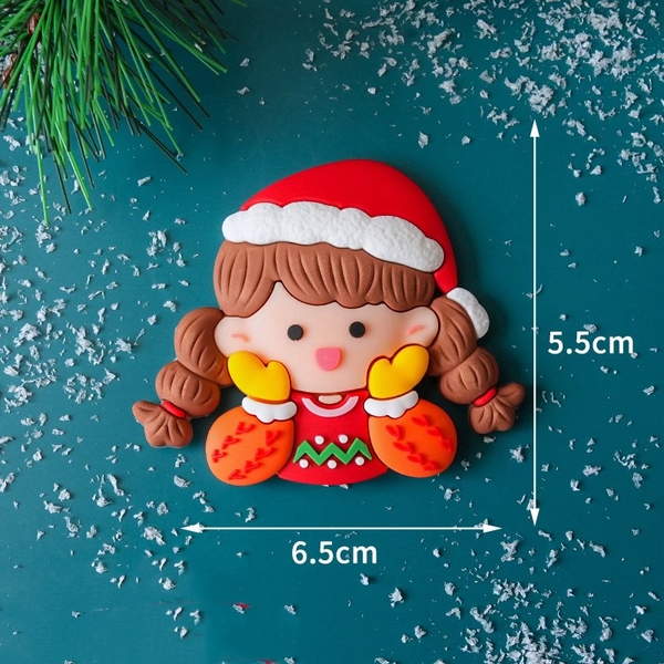 Tượng nhựa dẻo - Bé GÁI đội mũ len đỏ, 2 tay chạm quá (NOEL).