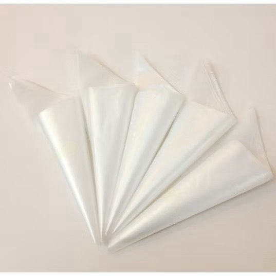 1kg Túi bắt kem VN loại trơn không chữ (kt 29x33x42cm) (1kg khoảng 215 chiếc).