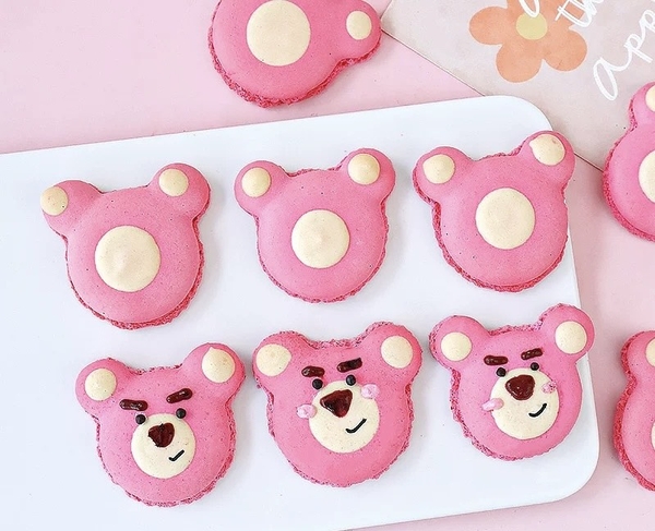 Vỉ 36 miếng bánh maccaron TQ - gấu hồng.