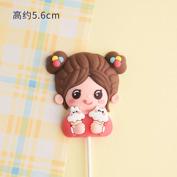 Tượng nhựa dẻo loại dày-Em bé gái áo hồng cầm 2 cây kem.
