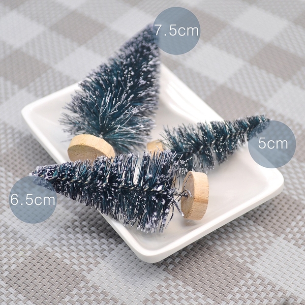 Set 5 cây thông (kt 7,5cm).