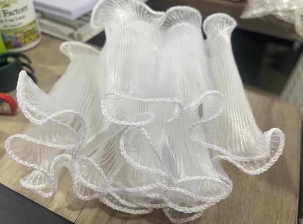 Voan thành bánh loại 1 bóng, sóng đẹp 14cm x 2m -TRẮNG.