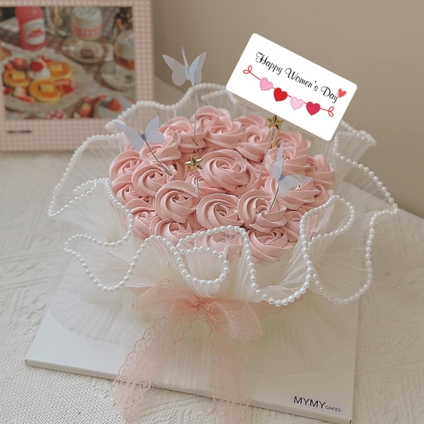 Set 60 thẻ giấy  trắng Happy women's day và dây trái tim (HÌNH CHỮ NHẬT).