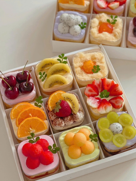 Set 10 hộp cupcake thấp đế giấy gấp 24.5x24.5x10.5cm - 9 ngăn.