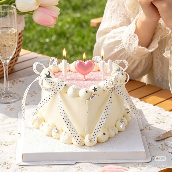 Nến I ❤️ U (vỉ)-MÀU TRẮNG HỒNG.