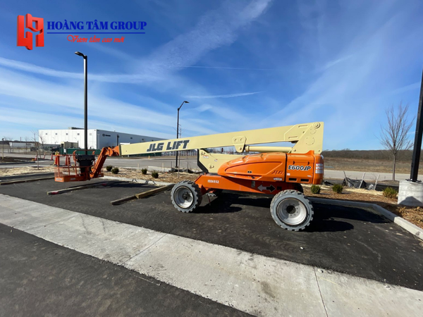 Cho thuê xe nâng người Boom Lift JLG E600JP - Chiều cao làm việc 20m