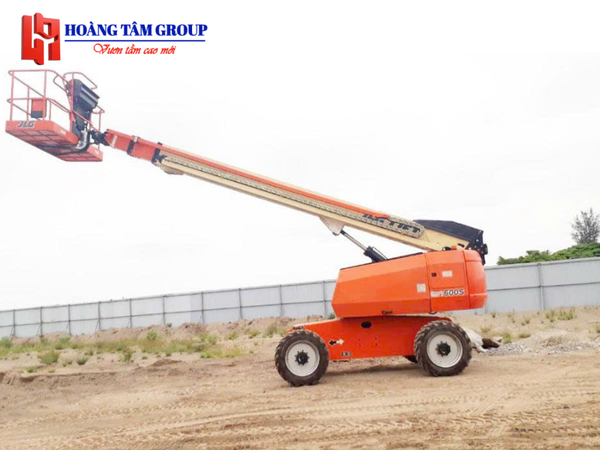 Xe Nâng Người Boom Lift JLG 600S - Chiều Cao Làm Việc 20m - Đời 2013