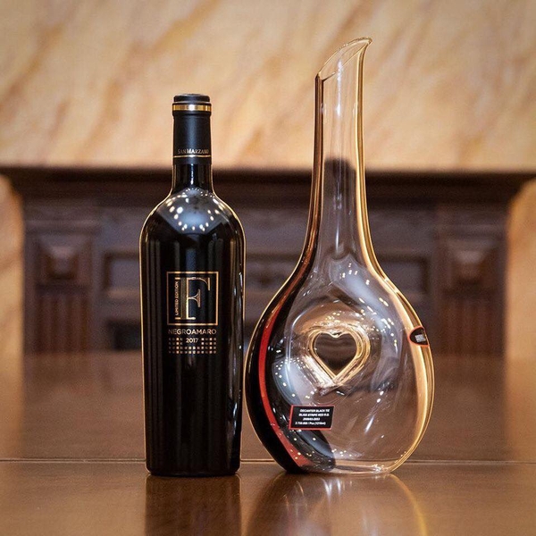 Tại sao bạn nên sở hữu F Gold Limited Edition tại TH Wine? 