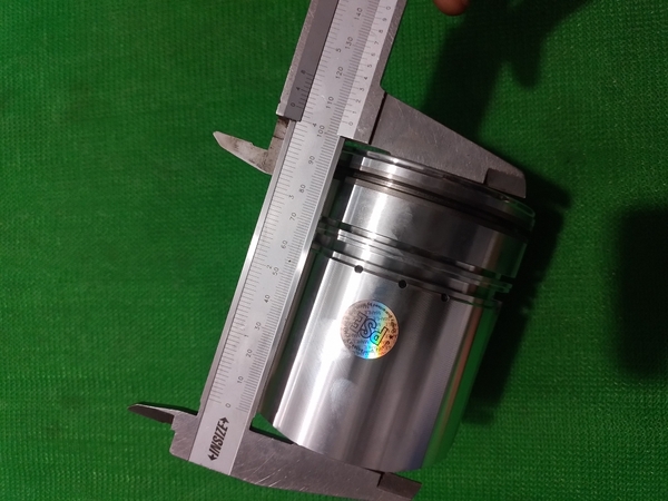 PISTON 6D102/4D102 HÃNG CLEVIT NỔ 51