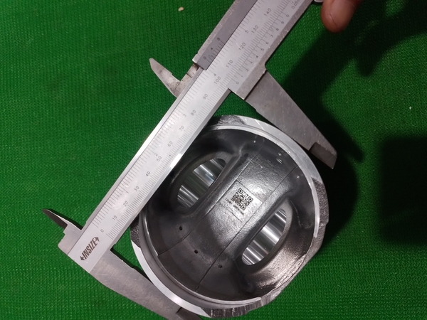 PISTON 6D105-2 NỔ TRÒN ( MÁY ỦI ) CÓ KẸP IZUMI -NHẬT  13