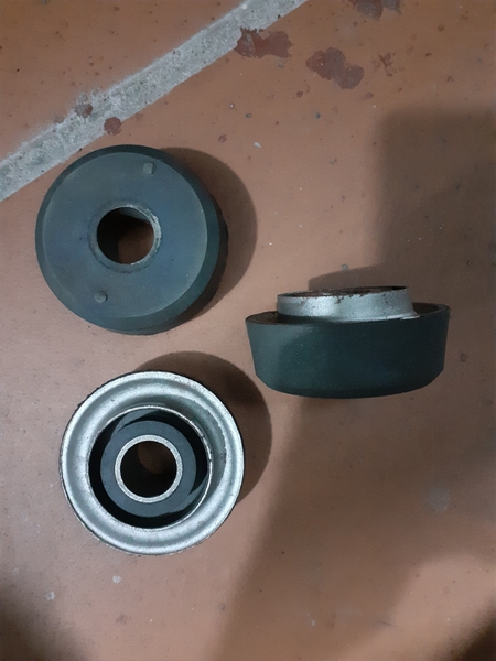CAO SU CHÂN MÁY TRƯỚC SK200-1/ SK07  D72 H31