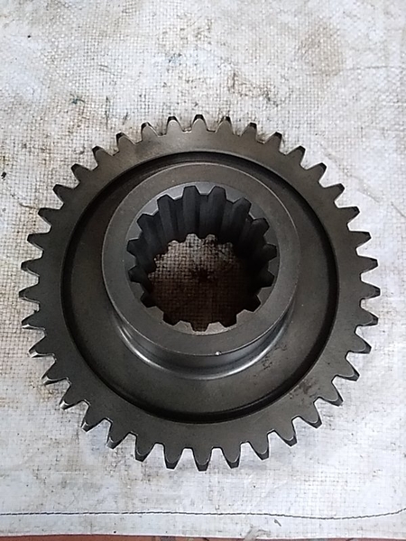 BÁNH RĂNG SỐ D50-16: 38R*15T*H78 QTN