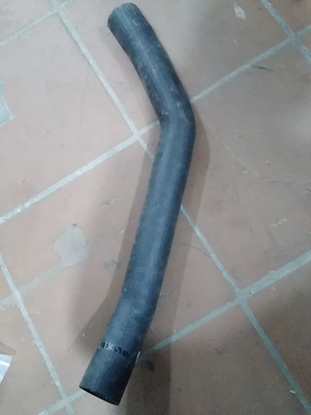 CÚT NƯỚC DƯỚI SK300 OEM