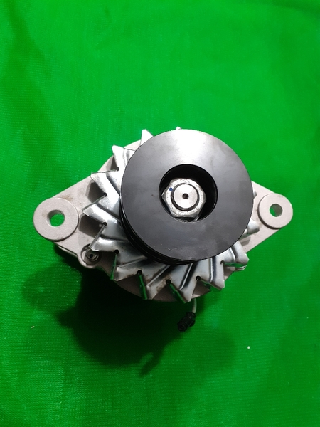 MÁY PHÁT PC400-6 6D114 24v 70A  2 RÃNH*2 tai tâm 200* HÁNG 102 OEM