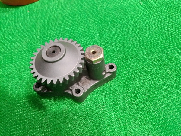 BƠM NHỚT 4D88 4D84 4TNE/3D82 /3D84 (29R ĐỜI LỒI) YAMAR/HT