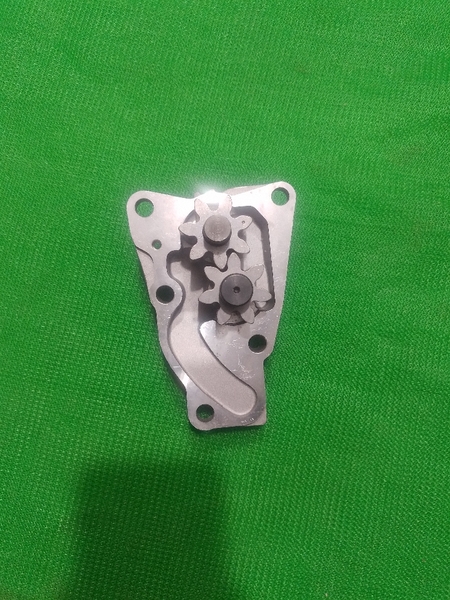 BƠM NHỚT 6D95 H32 ỦI/ PC200-5 20R*H32 TP ISUZU N