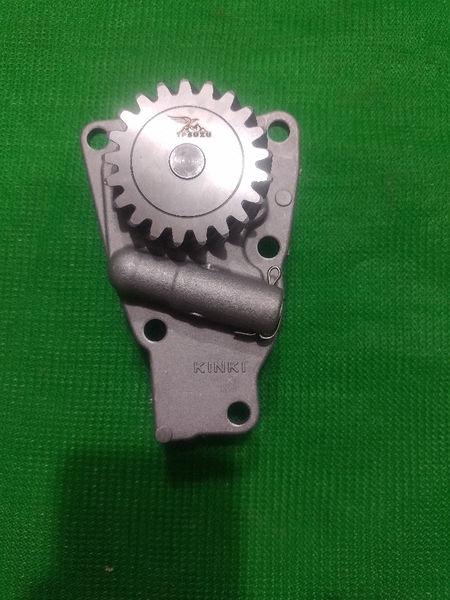 BƠM NHỚT 6D95/4D95 H12 ỦI - BR CHÉO IZUMI TP ( BH)