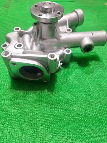 BƠM NƯỚC XE NÂNG 1Z/2Z 1 cổ bích quạt 4BL*bích cút 2BL chéo * 2 CỔ 16100/71200 - WHC