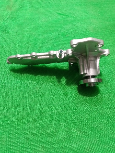 BƠM NƯỚC KUBOTA V2203 - 16 LỖ, CÓ ỐNG 1G730-73032 - WHC