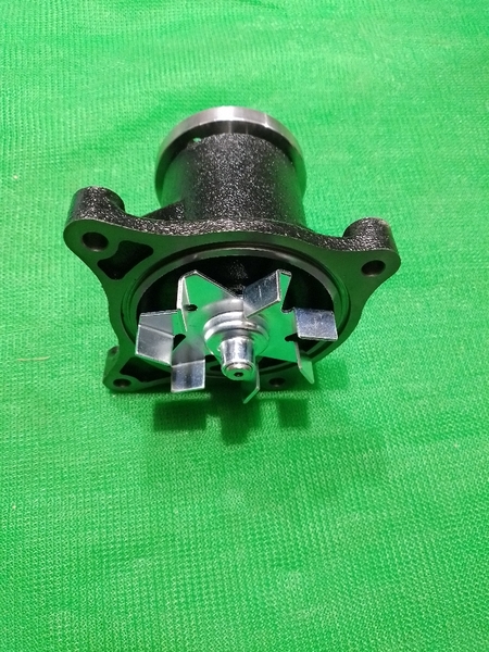 BƠM NƯỚC 6D31 /6D34 HÌNH VUÔNG / Chỉ 95*3.5 OEM