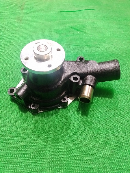 BƠM NƯỚC 4BD1 EX120 EX150 SK120-1/3  4 LỖ* CÚT NƯỚC THẲNG - JPC