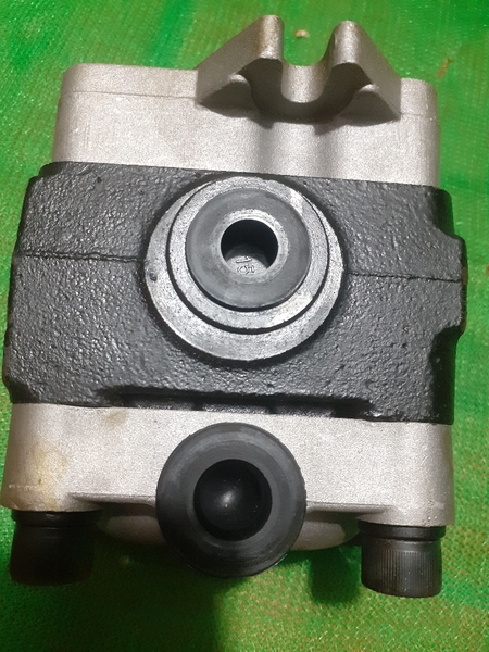 BƠM KHIỂN SK50 10T khoang dài KYRILAR