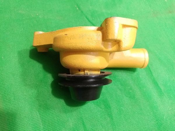 BƠM NƯỚC PC200-3 PC220-3 6D105 - JPC