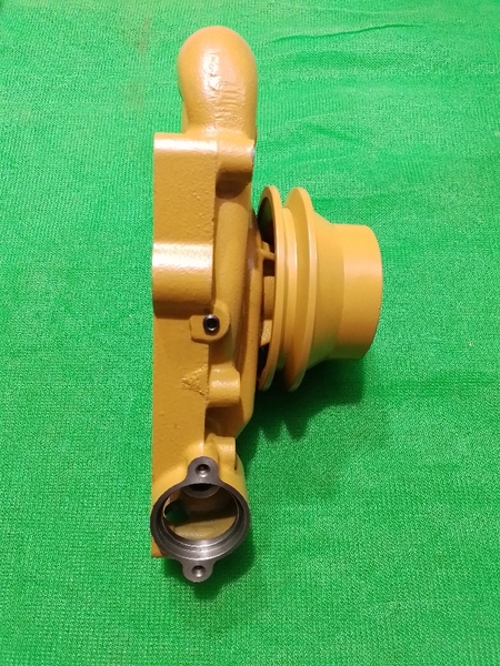 BƠM NƯỚC D31-15/16 4D105-3  6 LỖ BÍCH - 09