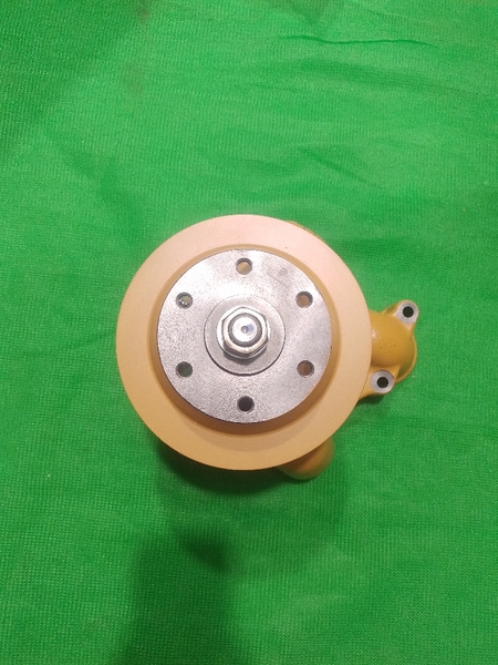 BƠM NƯỚC D31-17 4D105-5 6D105 6 LỖ CÓ BU LY - KHS