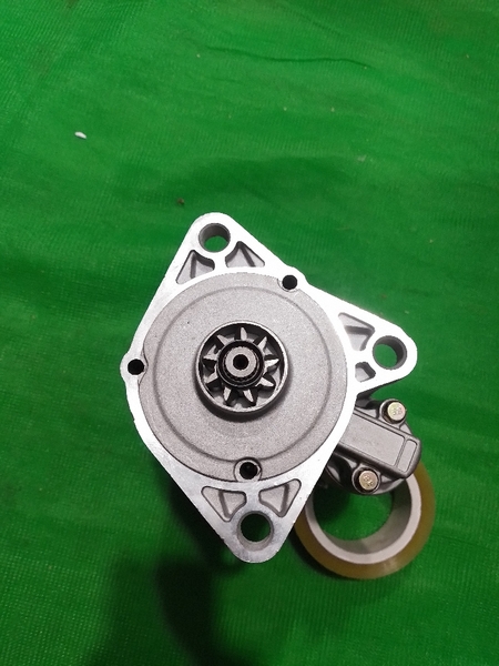 MÁY ĐỀ 4D31 9R*3 TAI*D34 * TÂM 143*105*105