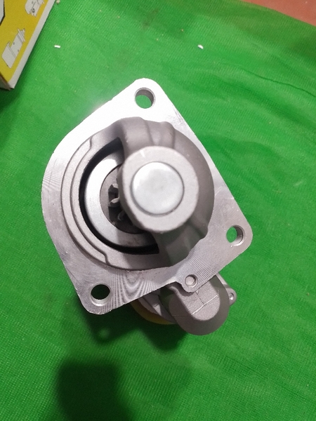 MÁY ĐỀ EX220-1/3/5 HO6C HO7C  11R*3T LỆCH*D40* CỔ 100 JPC
