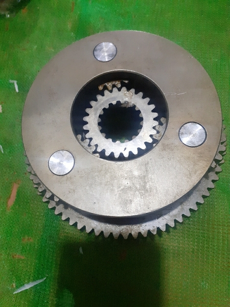 CỤM BRHS TẦNG LÙI D31 G24/16T*B21*72T sọ* cổ 55/4 chấu QTN (01 BR GIỮA)