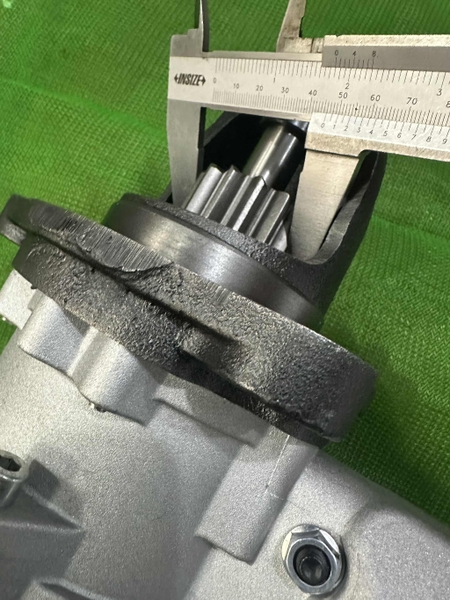 MÁY ĐỀ 6D125 11R*3 TAI*D55* tâm 127*127