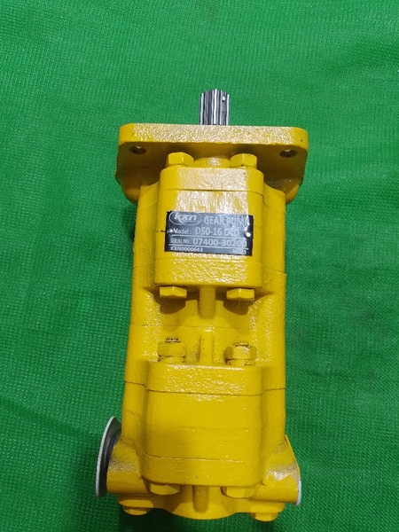 BƠM 2 KHOANG D50-16 16T*  4 bu lông* Lỗ dầu bơm trên mặt - NC TỐT