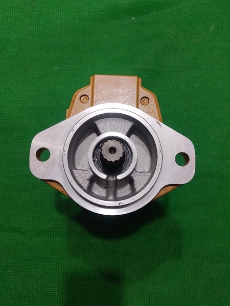 BƠM NÂNG HẠ BEN D41-3/5/6 13T Q.PHẢI*1 KHOANG 50* ĐG DẦU 2 BÊN THÔNG DỤNG ( CÓ NG GỌI B SỐ) - NC XỊN - 705-12-34010K