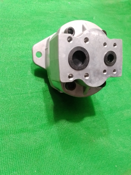 BƠM BEN D3 /D41-3/5/6 D85 - 1 KHOANG*13T*Q TRÁI*ĐƯỜNG DẦU ĐÁY - 26