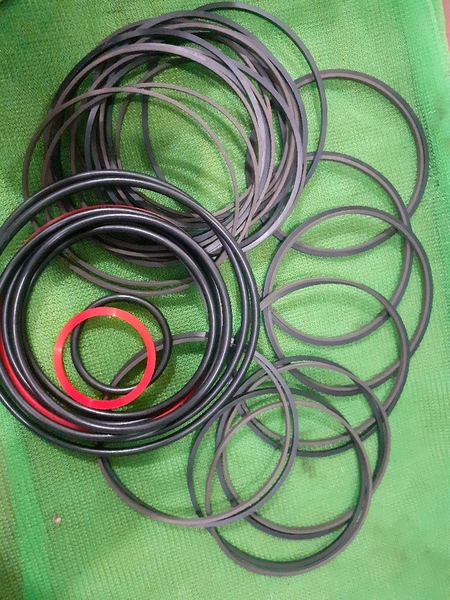 PHỚT TRUNG TÂM ZX125W (LỐP)/ ZX130 EX ZX160 MSJA125*9S
