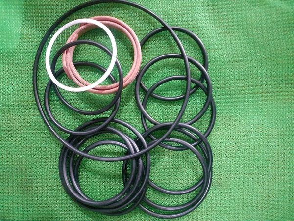 PHỚT TRUNG TÂM R1400-7/9 LỐP( CỔ NHỎ )SKF