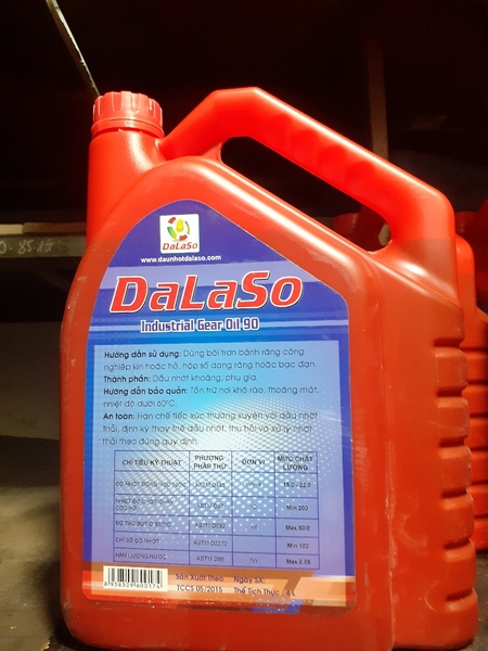 DẦU CẦU LOÃNG 4 LÍT /HÃNG DALASO  90 TỐT  3 TRONG 1 ( CAN 4L MÀU ĐỎ)